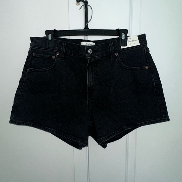 Abercrombie Mid Rise A-Line Shorts Black Denim Size 31 NWT 4” Inseam - Picture 3 of 10